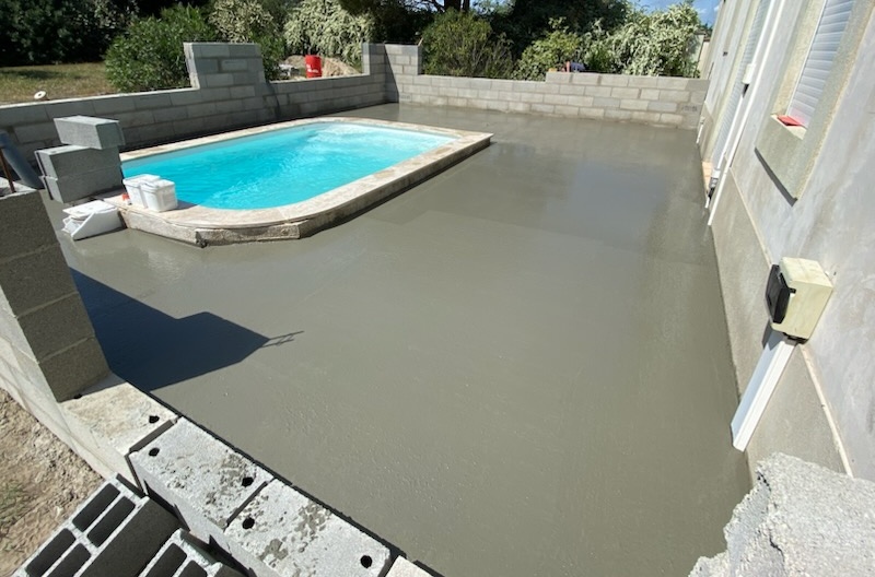 Création d'un espace détente avec piscine et jacuzzi